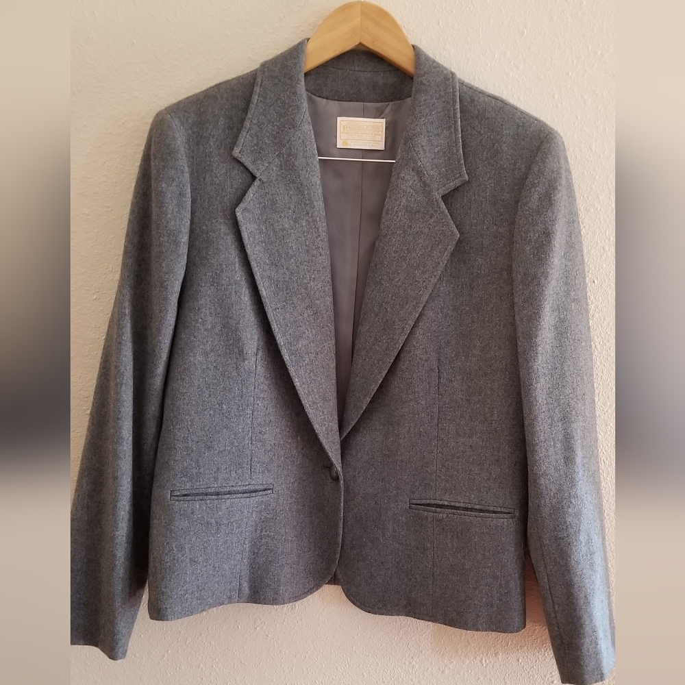 Pendleton Gray Women's suit 16